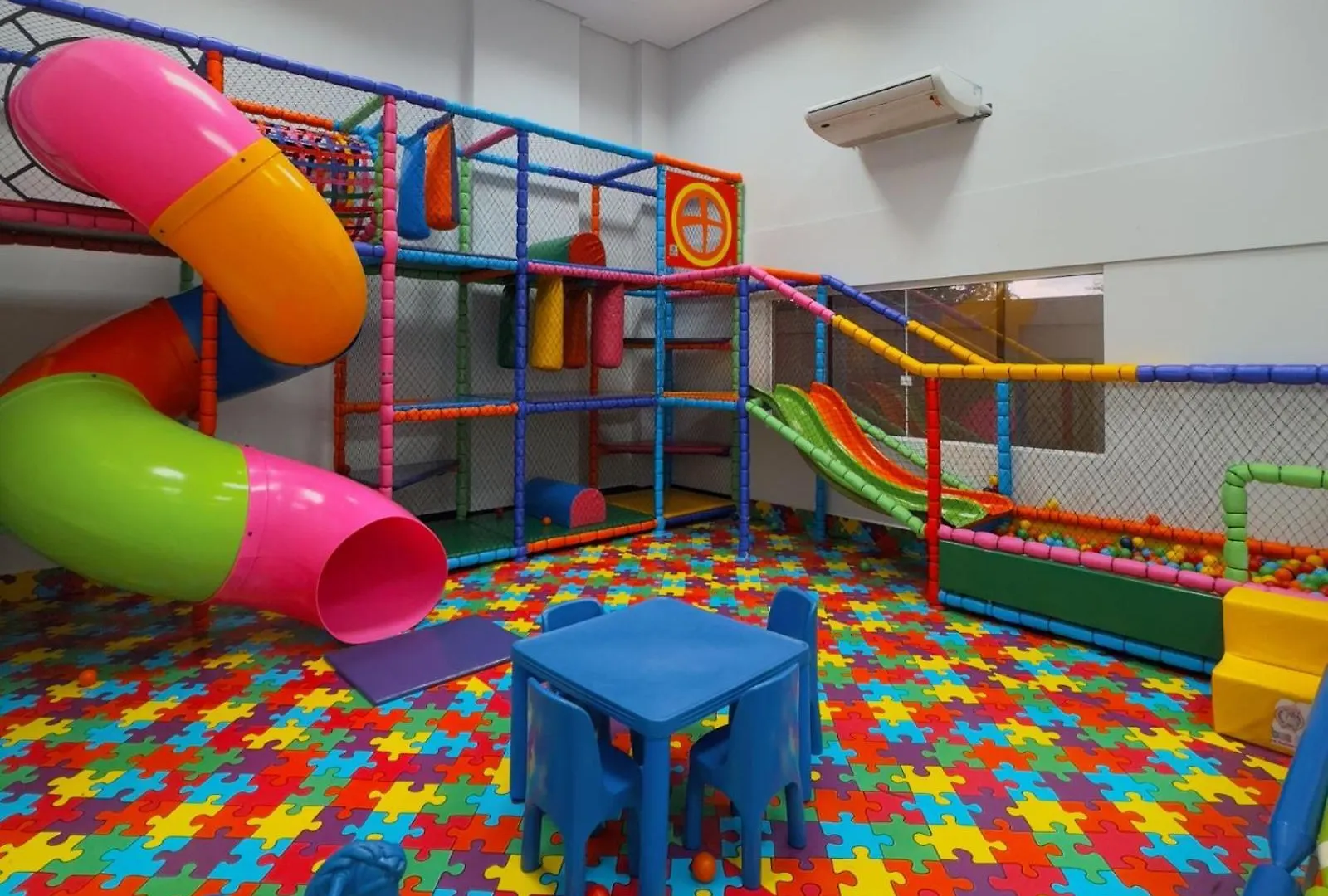 卡达斯诺瓦斯Piazza Diroma Com Acesso Ao Acqua Park - Temporda Cn Adriele公寓式酒店 巴西